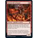 (Foil) Rouge - Sorcier de la fissure (C) [ZNR]