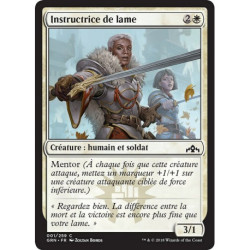 (Foil) Blanche - Instructrice de lame (C) [GRN]