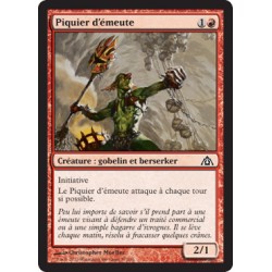 Rouge - Piquier d'émeute (C) [DGM]