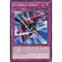Un Héros Surgit (C) [YS14]